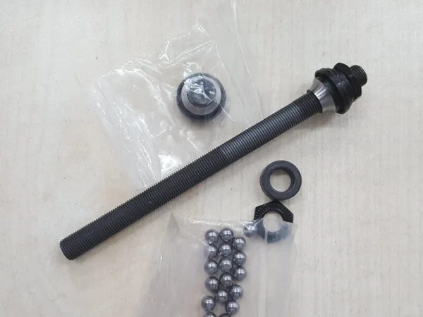 Shimano Hohlachse Komplett 146 Mm Achslänge Für FH-M595 1
